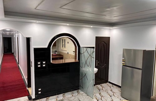 Kafrat al Jabal Apartment | Balcony Pyramids view
