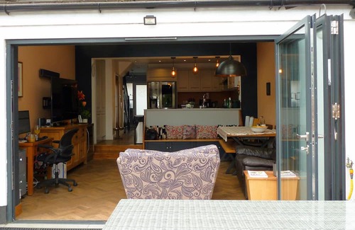Whitton House | Spacious 4-bed House nr Twickers and 20 mins to London and LHR