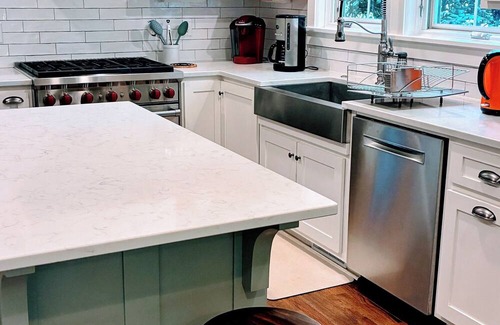 Athens House | Five Points family home - walk to UGA, sleeps 8
