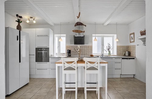 Assens House | Beautiful home in Assens with house sea view