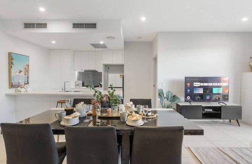 Macgregor Apartment | Modern 2BR Apartment Balcony & Central Convenience