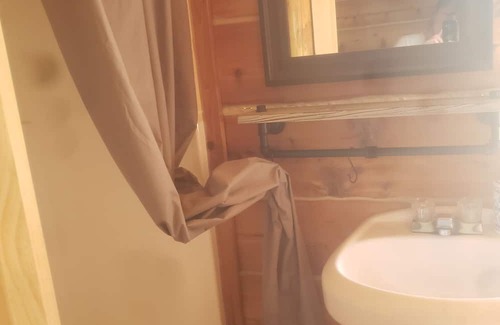 Thompson Falls Cabin | Iron line cabin 804