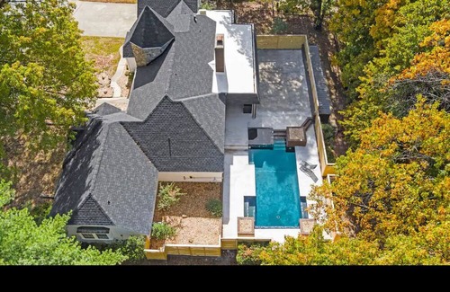 Bentonville - Fayetteville House | NWA Getaway Pool, Arcade, Trails