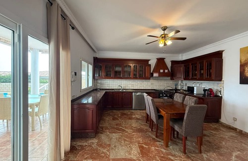 Adeje Villa | Vacation Villa 'Luxury El Mirador' with Sea View, Private Pool and Wi-Fi