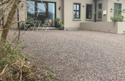 Annascaul Apartment | The Nest - A Perfect touring base in West Kerry- 20 Mins from Dingle town