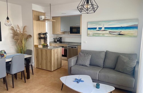 Vista de los Angeles-Rumina Apartment | Beachfront Apartment with Wifi, Swimming Pool and International TV Channels