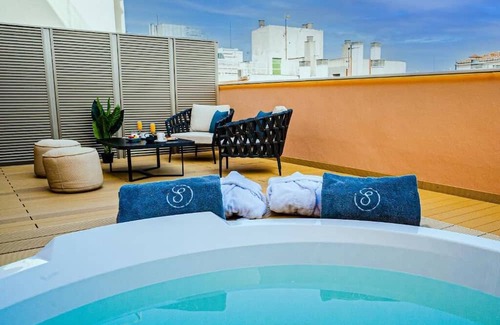 Justicia Apartment | STUNNING APARTMENTS IN THE CITY CENTER!