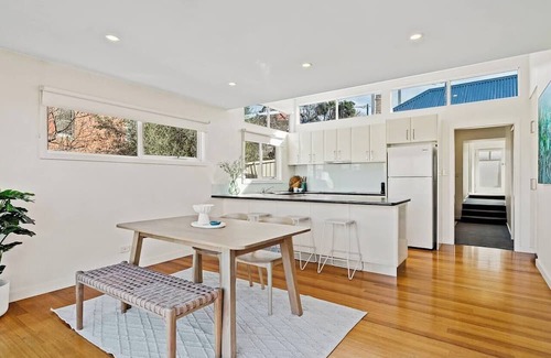 Hobart Central Business District Cottage | Nielsen Cottage Serene River Views near Hobart CBD