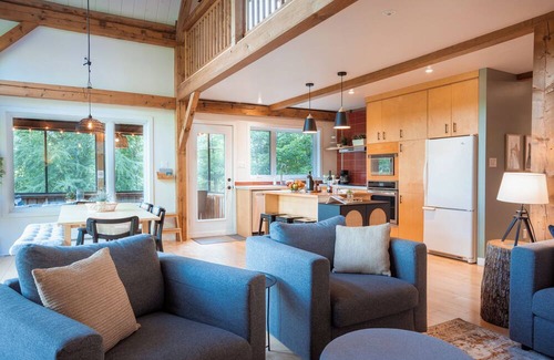 Mauricie Ski Chalet | Le Bon Vingt | AC | Veranda | Canoe & SUPs | Firepit