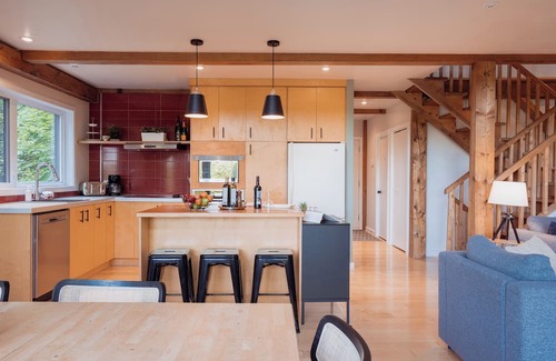 Mauricie Ski Chalet | Le Bon Vingt | AC | Veranda | Canoe & SUPs | Firepit