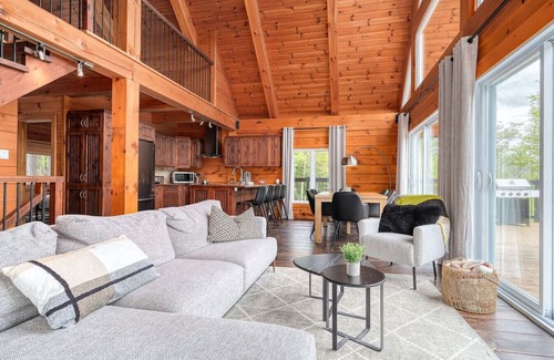 Mandeville House | Henö - Between lake & forest