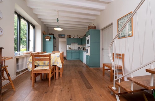 Ile-aux-Moines House | Holiday Home 'Belle Familiale' with Sea View, Private Terrace and Wi-Fi