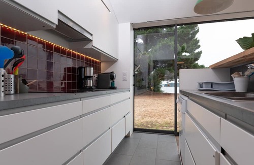 Ile-aux-Moines House | Holiday Home 'Belle Familiale' with Sea View, Private Terrace and Wi-Fi