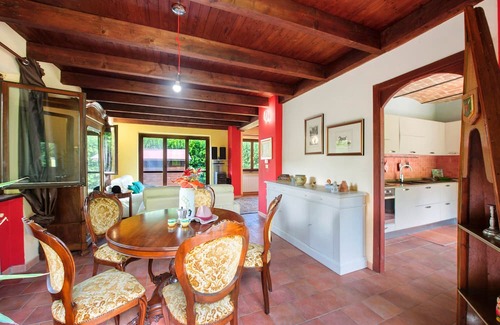 Castagneto Po Apartment | Holiday Home 'Il Trucchetto' with Private Garden
