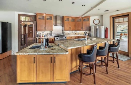 Central Okanagan House | Oasis in Oyama