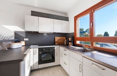 Oberuckersee Apartment | Apartment 'Am Gallowayhof' with private terrace, private garden and Wi-Fi