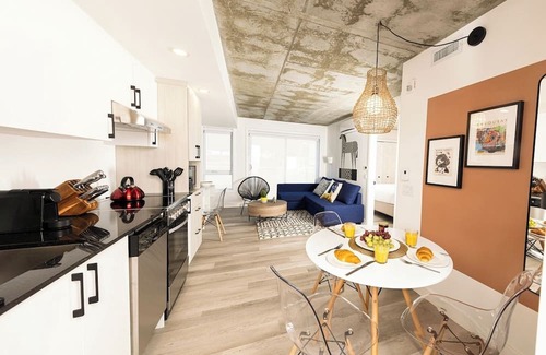 Saint-Roch Apartment | The Harfang | Parking | Pool and BBQ | Office and AC