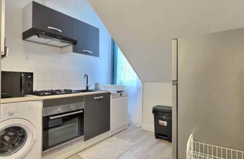 Miroir - Batignolles Apartment | "Le Ciel de Leboindre" 2bed station & center Free Park