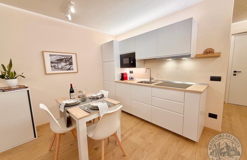 Madesimo Apartment | Madesimo Ski Suite Apartment with Mountain View and Wi-Fi