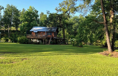 Williston Cabin | Cabin on secluded horse farm with stocked pond.