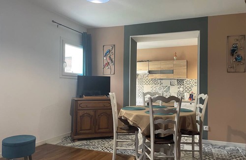 Beaumont Apartment | 🏡 Maison "L'Écolier" - Terrace & private parking - 10 min from Futuroscope