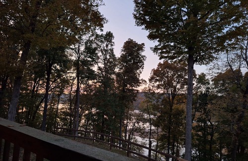 Cadiz Cabin | 4 bedroom lakefront retreat with breathtaking views