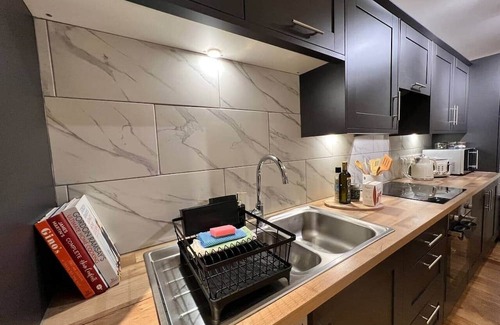 Hayfield House | Old Betting Shop Hayfield for 3 & Furry Friend