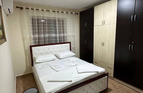 Kruje Bed & Breakfast | Charming bed & breakfast in tranquil Qarku i Durrësit with AC