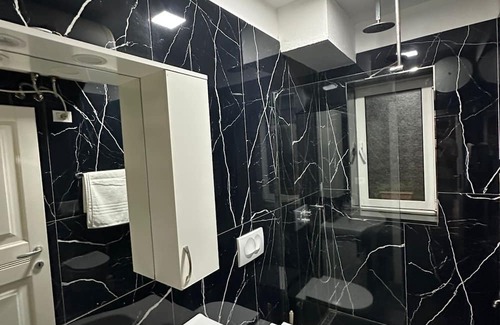 Kruje Bed & Breakfast | Charming bed & breakfast in tranquil Qarku i Durrësit with AC