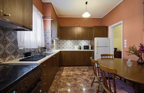 Kypseli Apartment | KEFALLINIAS CLASSIC * Three-Bedroom Premium Apartment with Balcony