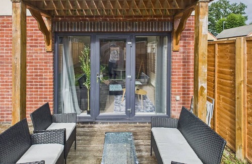 Wychbold House | *New* | No1 Saxon Way | Gym | Pool & Spa