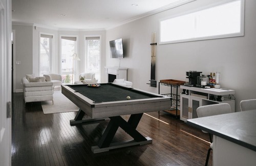 Belmont Cragin House | 4BR Home with Game Room: Chicago Leisure Escape