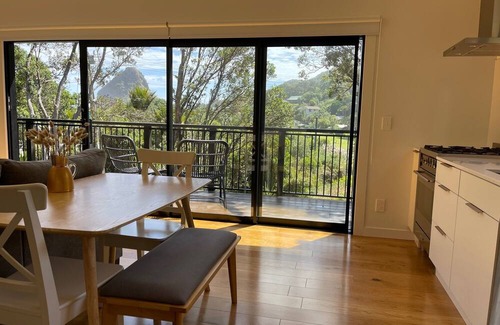 Piha House | "Ruruwai" Perfect Piha Beach getaway