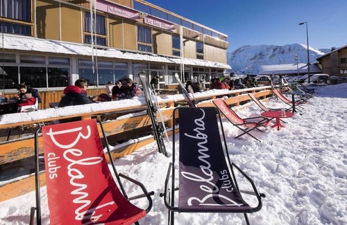 Orcieres-Merlette Hotel | Ski-in/ski-out & foot of the slopes, view mountain/resort, tv, ski locker, 16m²