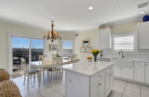 West Hampton Dunes House | Dune Rd Oceanfront 4BR West Hampton Dunes