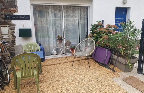 Baguer-Pican Apartment | 'Appartement Du Bonheur' in a Private Home with Shared Terrace and Wi-Fi