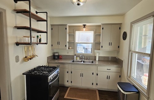 Warren House | Cozy home away from home,great for traveling professionals and short term guests