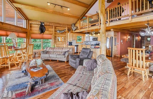 Mio Cabin | Caribou Ridge! Sleep 28+. 1of2 Lodges StunningView