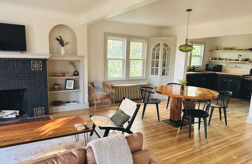 Lakeside - Lester Park Apartment | New London Loft Duluth Lakeside