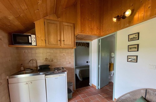 Beauvoir-sur-Mer Cottage | Authentic Stay in Traditional Cottages in Beauvoir-sur-Mer