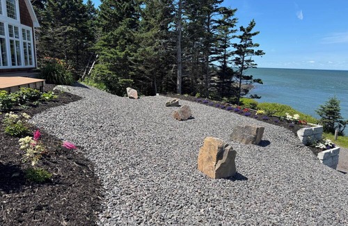 Black Rock House | Bay of Fundy Oceanfront Retreat;nSeparate work space, King, Queen rooms, 2 baths