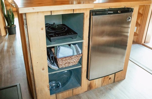 Rock Lake Cabin | Off-Grid Wilderness Cabin 1 with Mountain Views, Sauna, Canoes & Fishing