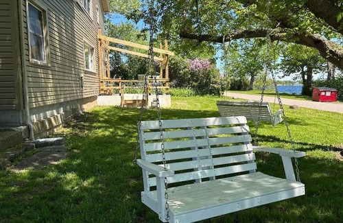 Chaumont House | Lake Front House in Beautiful Guffin Bay, Chaumont