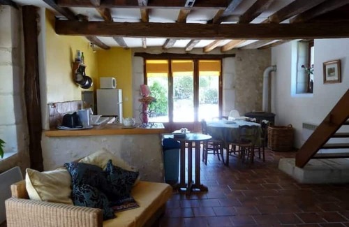 Loche-sur-Indrois Cottage | Charm, garden & tradition, Beauval Zoo