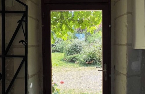 Loche-sur-Indrois Cottage | Charm, garden & tradition, Beauval Zoo