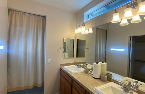 Rita Ranch House | 4-bedroom house in brilliant Tucson with WiFi, AC