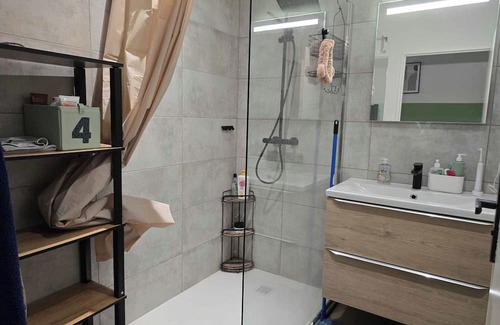 Cadereau Apartment | Spacious apartment with 4 bedrooms in Nimes