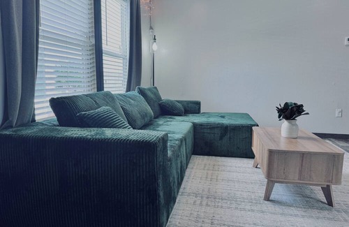 Sherman House | NEW Family/worker friendly, 500Mb, WD, Netflix, More photos coming soon!
