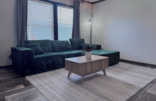 Sherman House | NEW Family/worker friendly, 500Mb, WD, Netflix, More photos coming soon!