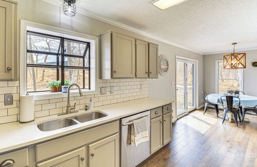 Warm Springs House | 9 Mi to Fairplay Beach: Mountain-View Getaway!